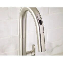 American Standard | Beale Single-Handle Pull Down Kitchen Faucet With Selectronic Hands-Free Technology -Faucet american standard 4931380 aditional view 5