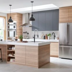 American Standard | Studio S 1.8 GPM Single Hole Pre Rinse Kitchen Faucet -Faucet b 4803350243 2