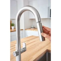 American Standard | Beale 1.5 GPM Single Hole Pull Down Kitchen Faucet With MeasureFill Technology -Faucet l 4931360075 retraction